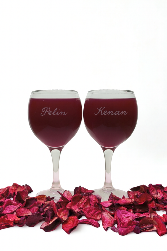 Kişiye Özel El İşçiliği Cam Şarap Kadehi Seti (2’li) – Kazıma Gravür