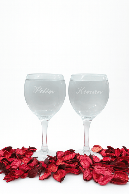 Kişiye Özel El İşçiliği Cam Şarap Kadehi Seti (2’li) – Kazıma Gravür - WOYZELL