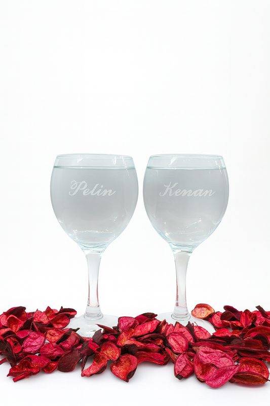 Kişiye Özel El İşçiliği Cam Şarap Kadehi Seti (2’li) – Kazıma Gravür